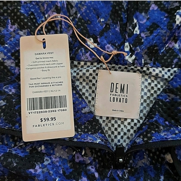 Fabletics Demi Lovato Damara Vest Size XLarge Activewear Mock Neck Mesh Camo - Picture 6 of 9